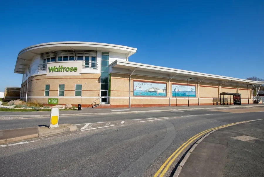 Celebrating the Isle of Wight: 25-Foot Ceramic Murals at East Cowes Waitrose